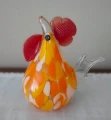 Pomarańczowa szklana kura