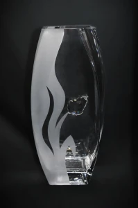 Elegancki wazon z kryształem (wzór nr 1)